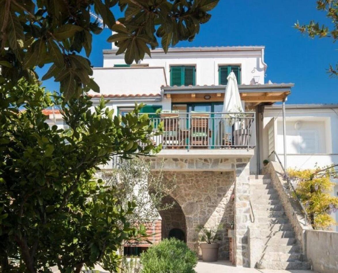 Holiday Home Mari - Modern Holiday House Close To Sea Punat Exterior photo