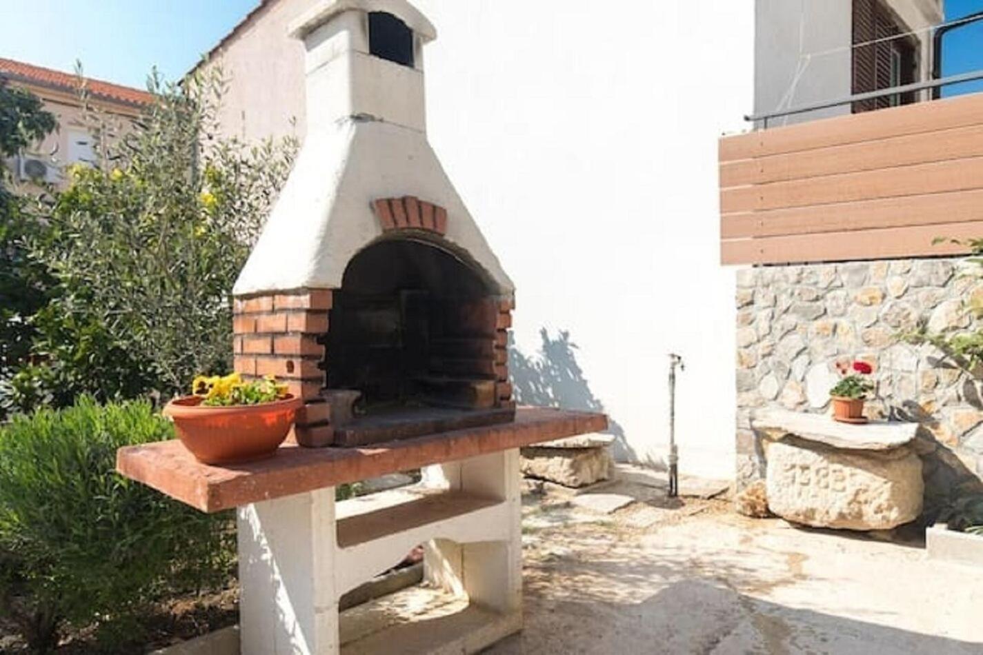 Holiday Home Mari - Modern Holiday House Close To Sea Punat Exterior photo